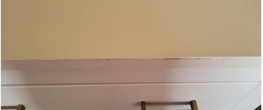 Leuk wit ledikant Bopita en commode te koop aangeboden