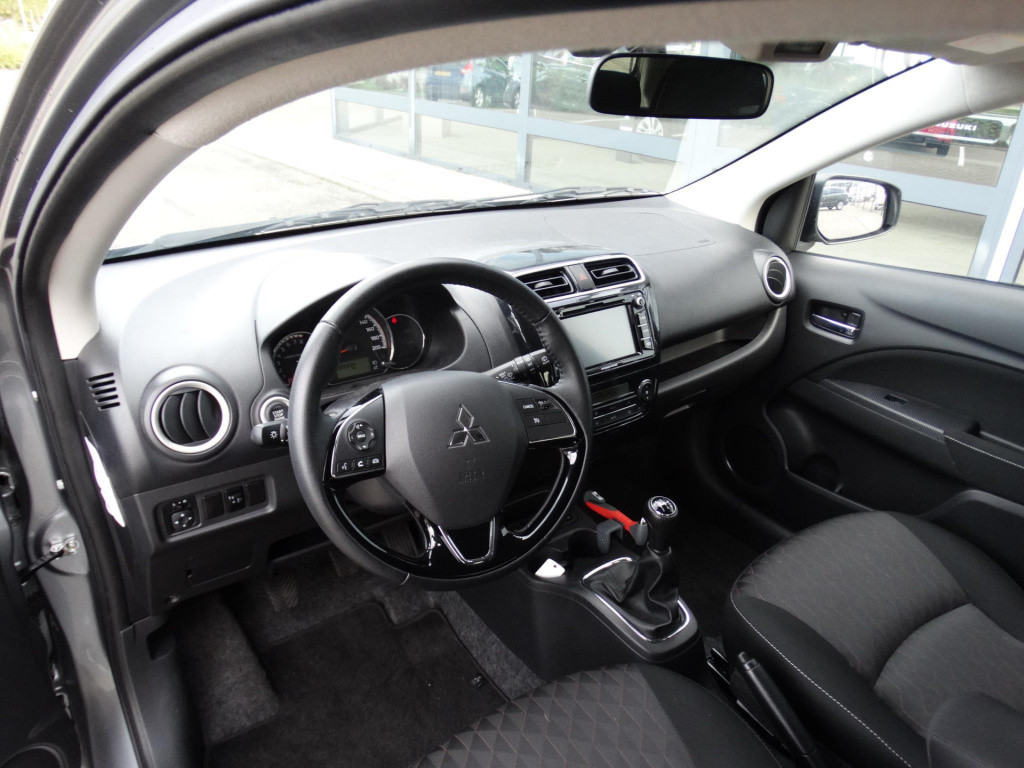 Mitsubishi Space Star 1.2 nova