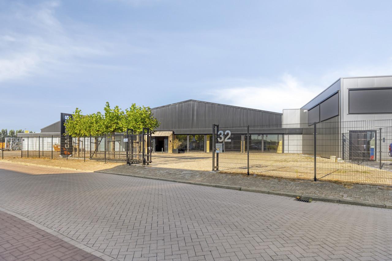 TE KOOP | Multifunctionele bedrijfsruimte-/showroom in ’s-Heer Arendskerke