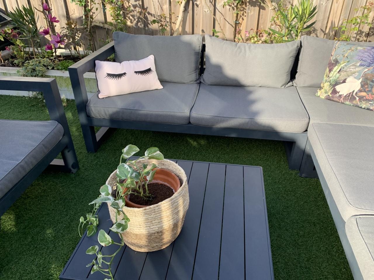 Alminium loungset met stoel en tafel