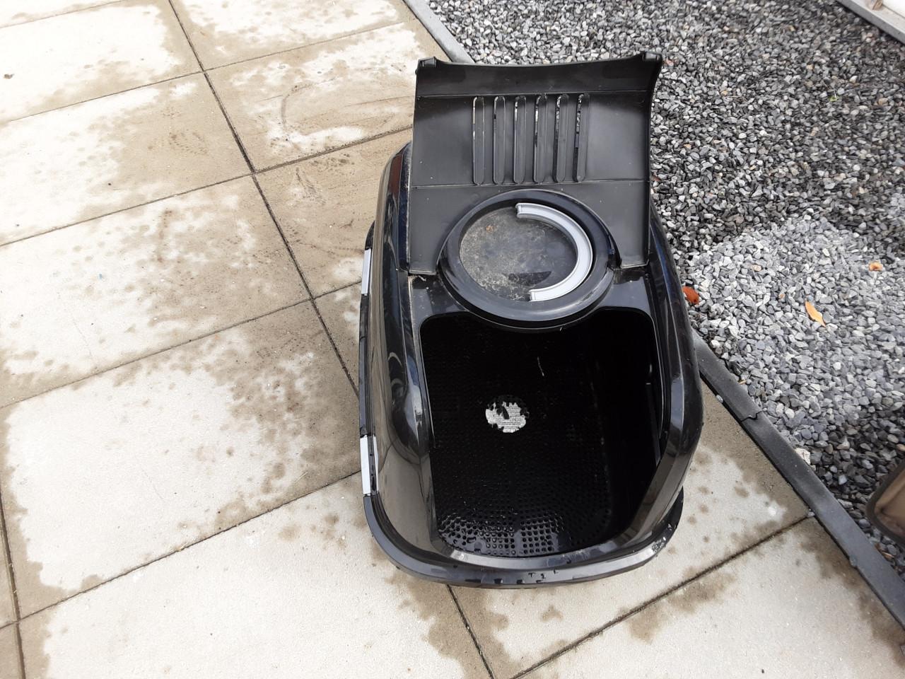 Als nieuw  grote zwarte kattenbak