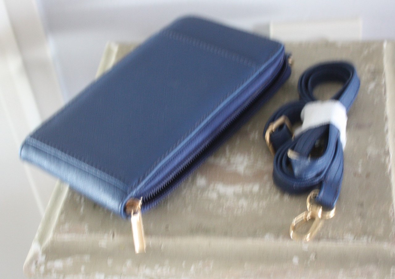 Nieuwe blauw telefoontasje