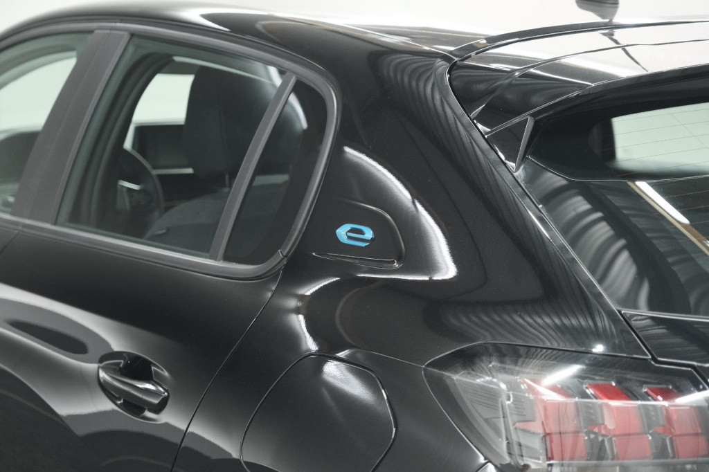 Peugeot 208 ev active pack 50 kwh | apple carplay | parkeersensoren | navig