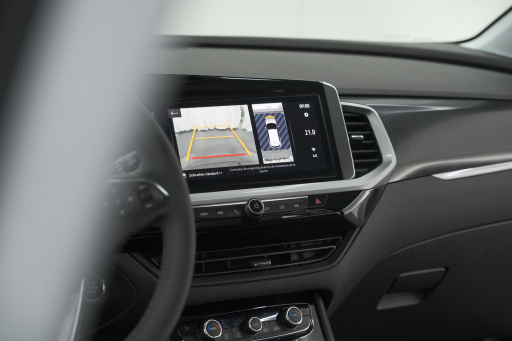 Opel Grandland turbo 130 at8 ultimate | camera | adaptieve cruise control |