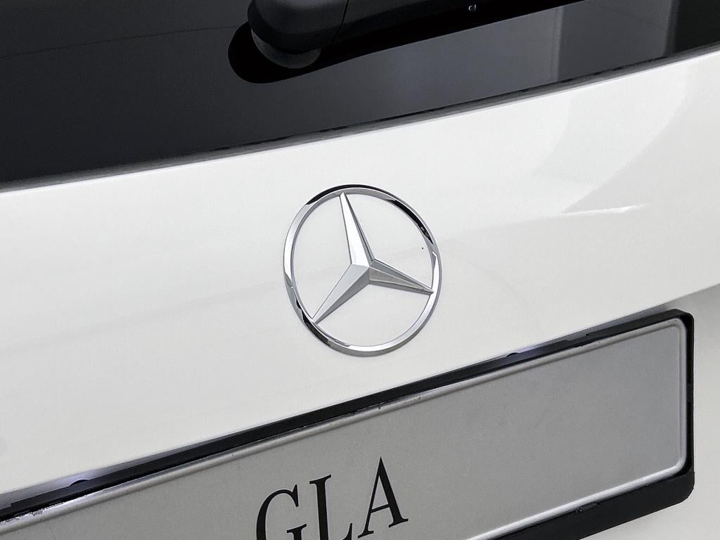 Mercedes-Benz Gla-klasse 180 business solution amg | premium plus pakket | 