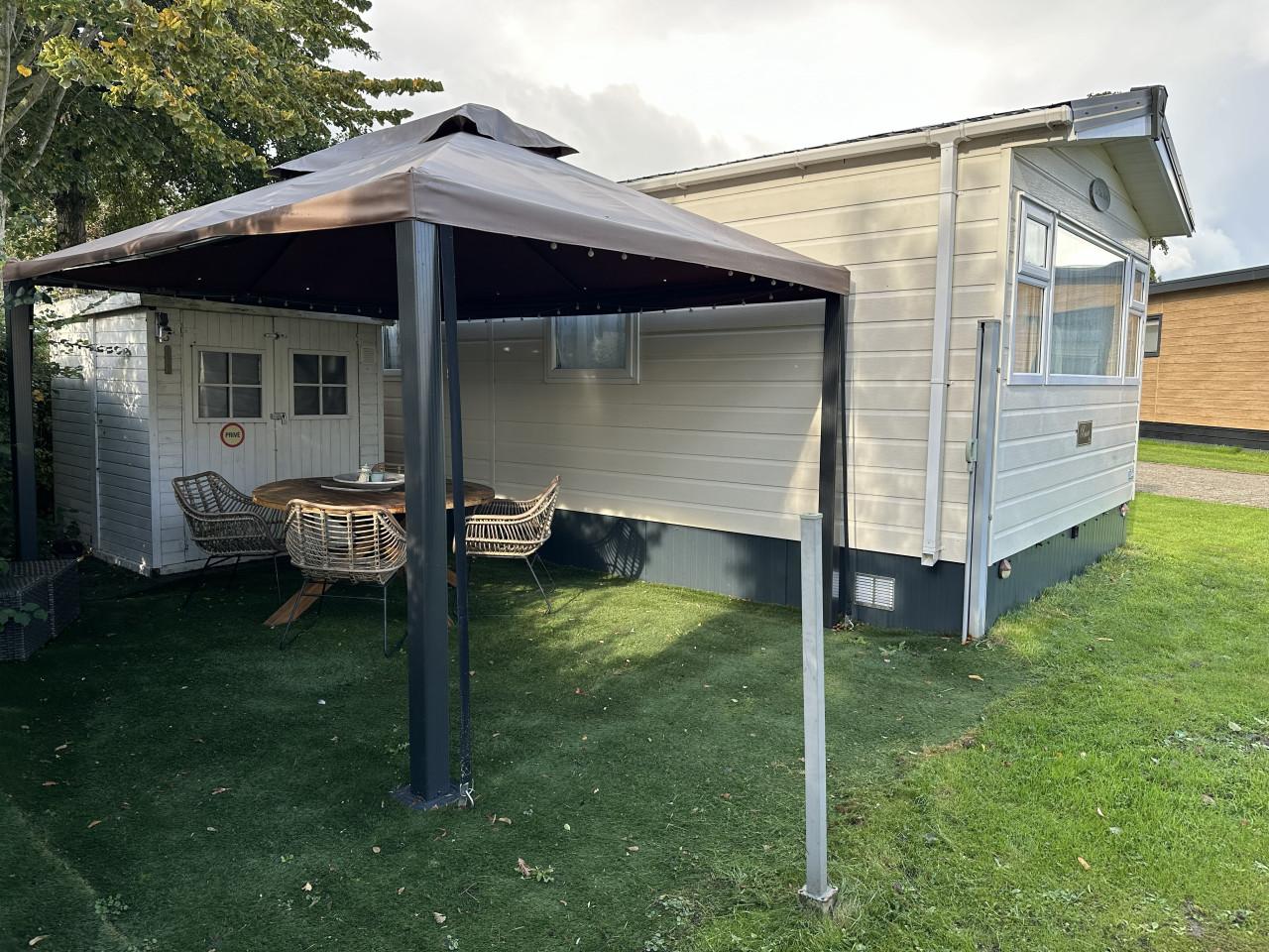 Prachtig en instap klaar chalet te koop op 5* vakantiepark "de Paardekreek"