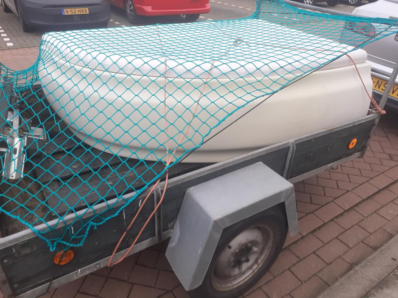 Ligbad.............met een half ronde kant