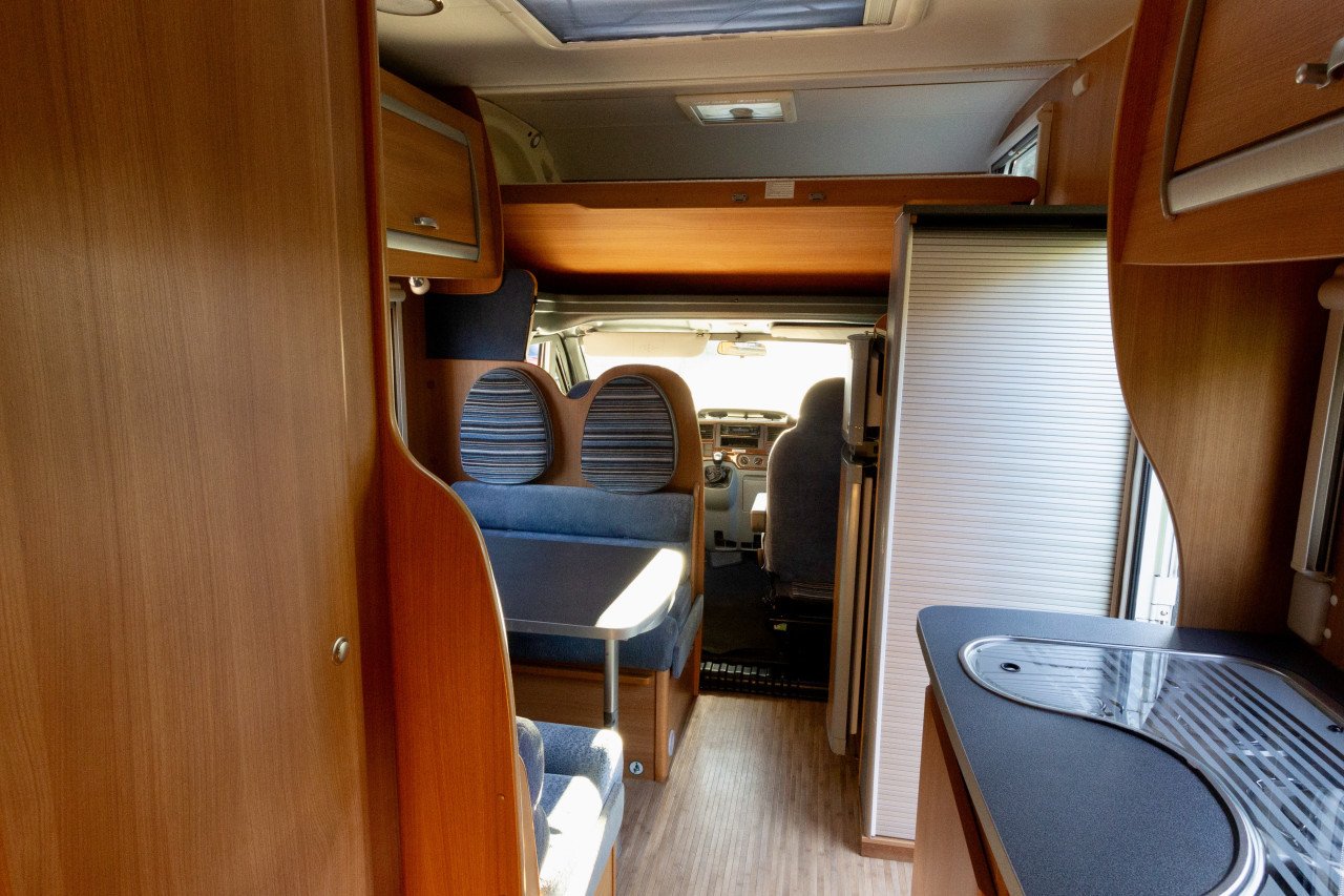 Camper Ford Benimar sport 310  2009 voor de aantrekkelijke prijs van