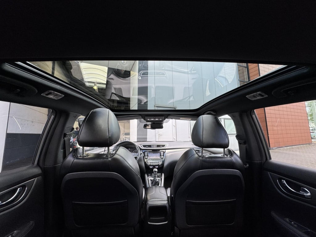 Nissan Qashqai 1.2 tekna + trekhaak, bose audio + nappa leder