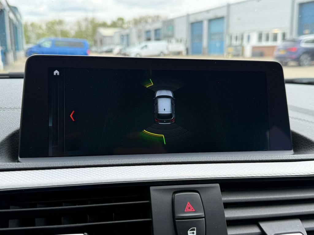 BMW 1 Serie 118i edition m sport shadow executive