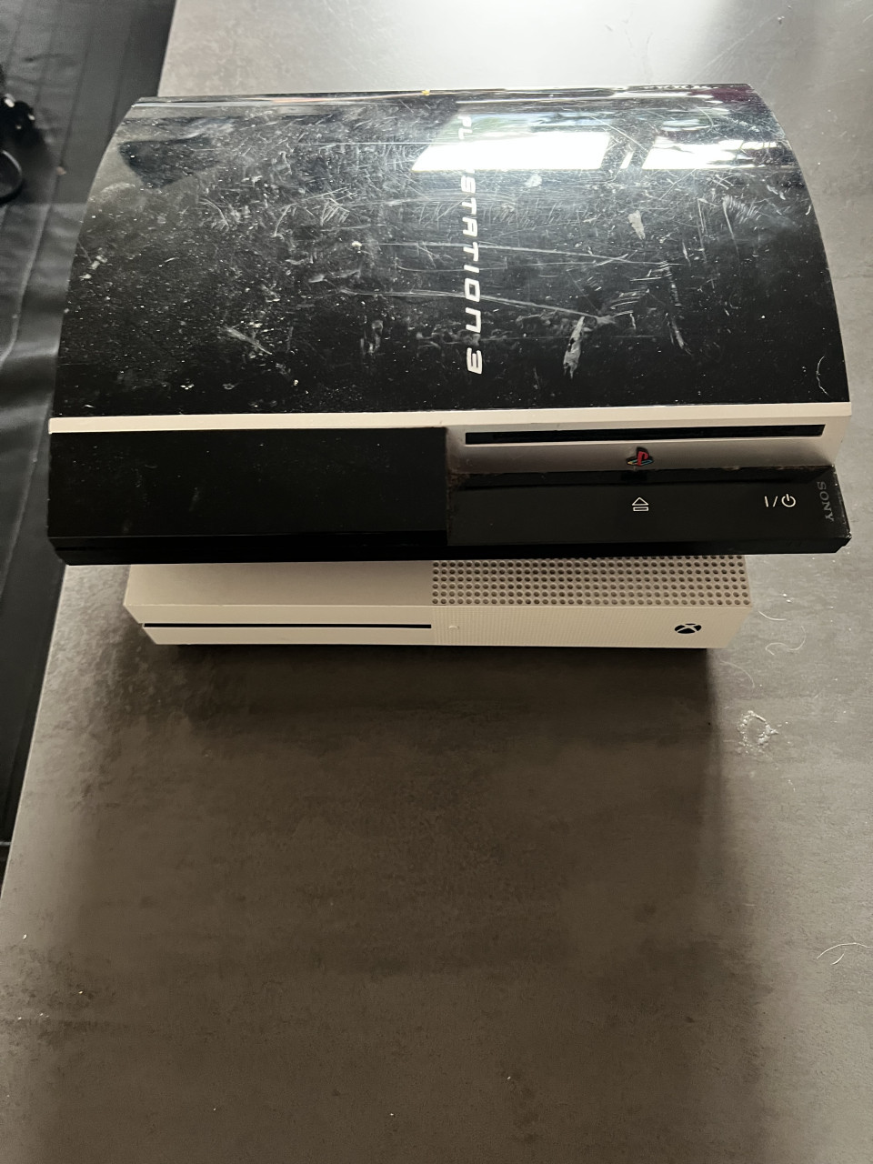 Ps3 en xbox one beide defect