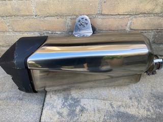 Complete uitlaatset, demper en uitlaat bocht voor een Honda Africa Twin