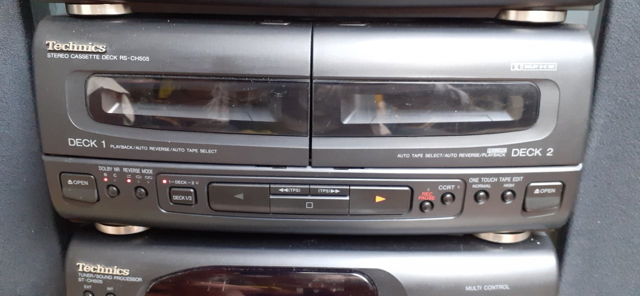 Stereo set technics compleet met boxen kabels en ab