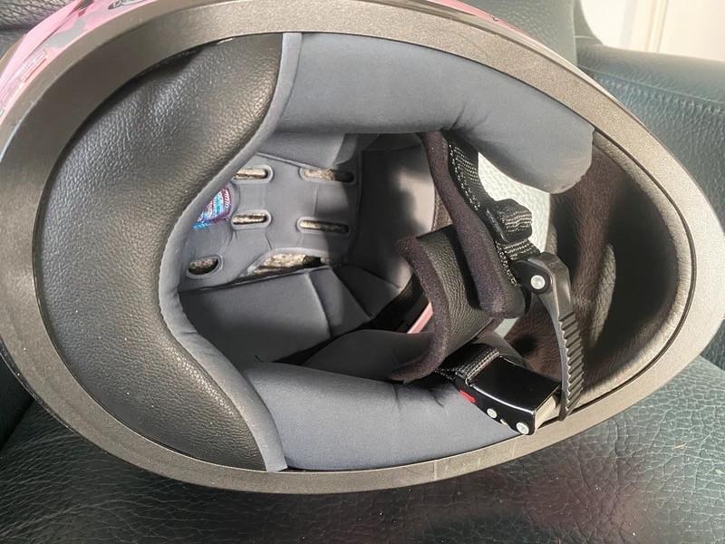 Roze metallic dameshelm Nolan S