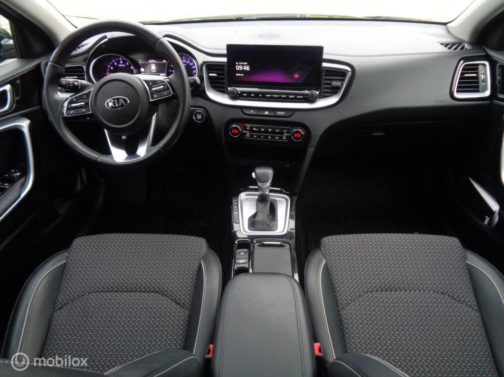 Kia Xceed 1.4 t-gdi executive/automaat/navi/panoramadak/half leer/18''lm/tr