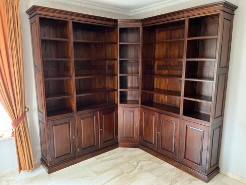 Authentieke bibliotheekkast