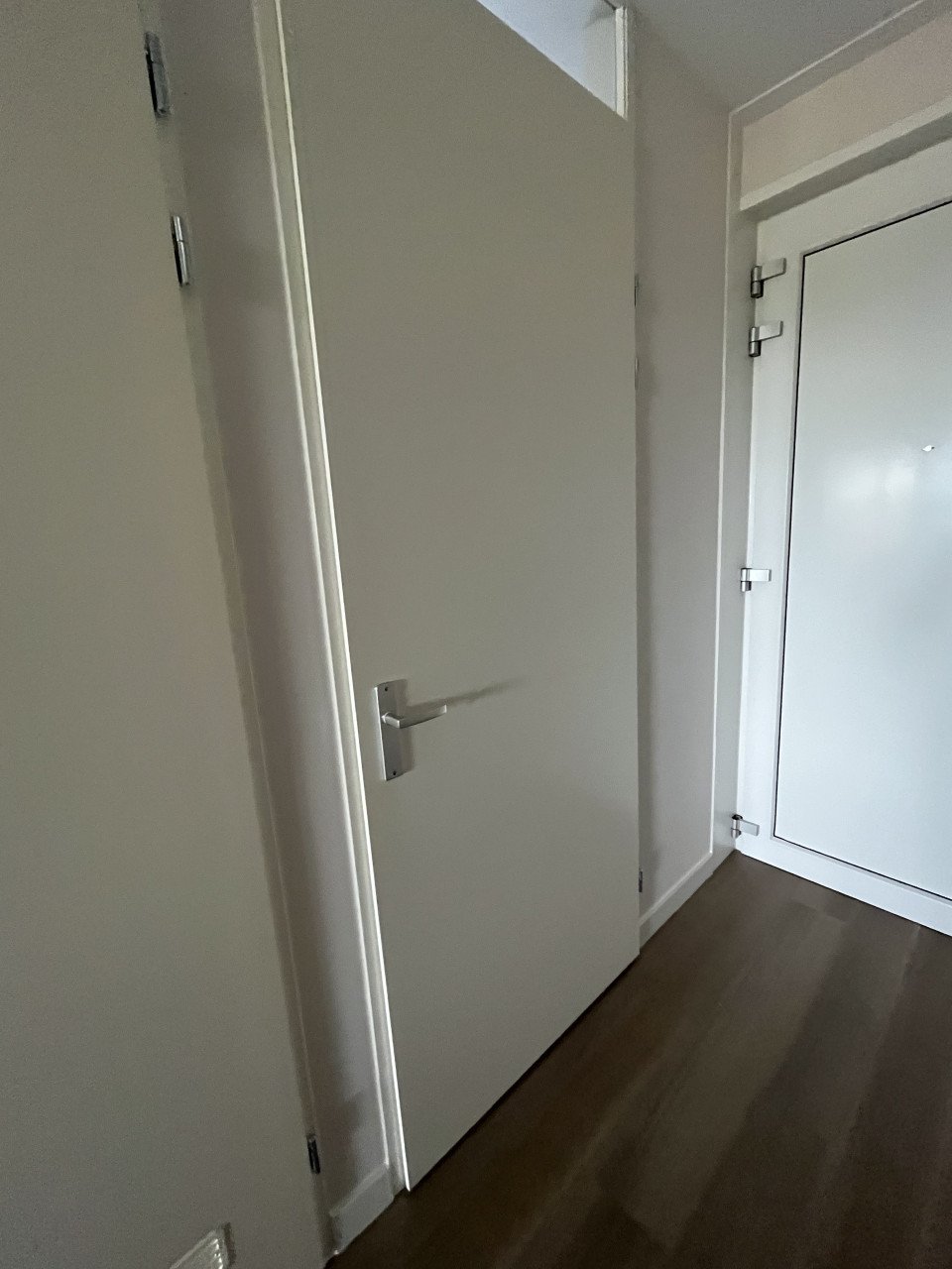 Te koop: 6 opdekdeuren met deurbeslag. .zelf demonteren en vervoeren