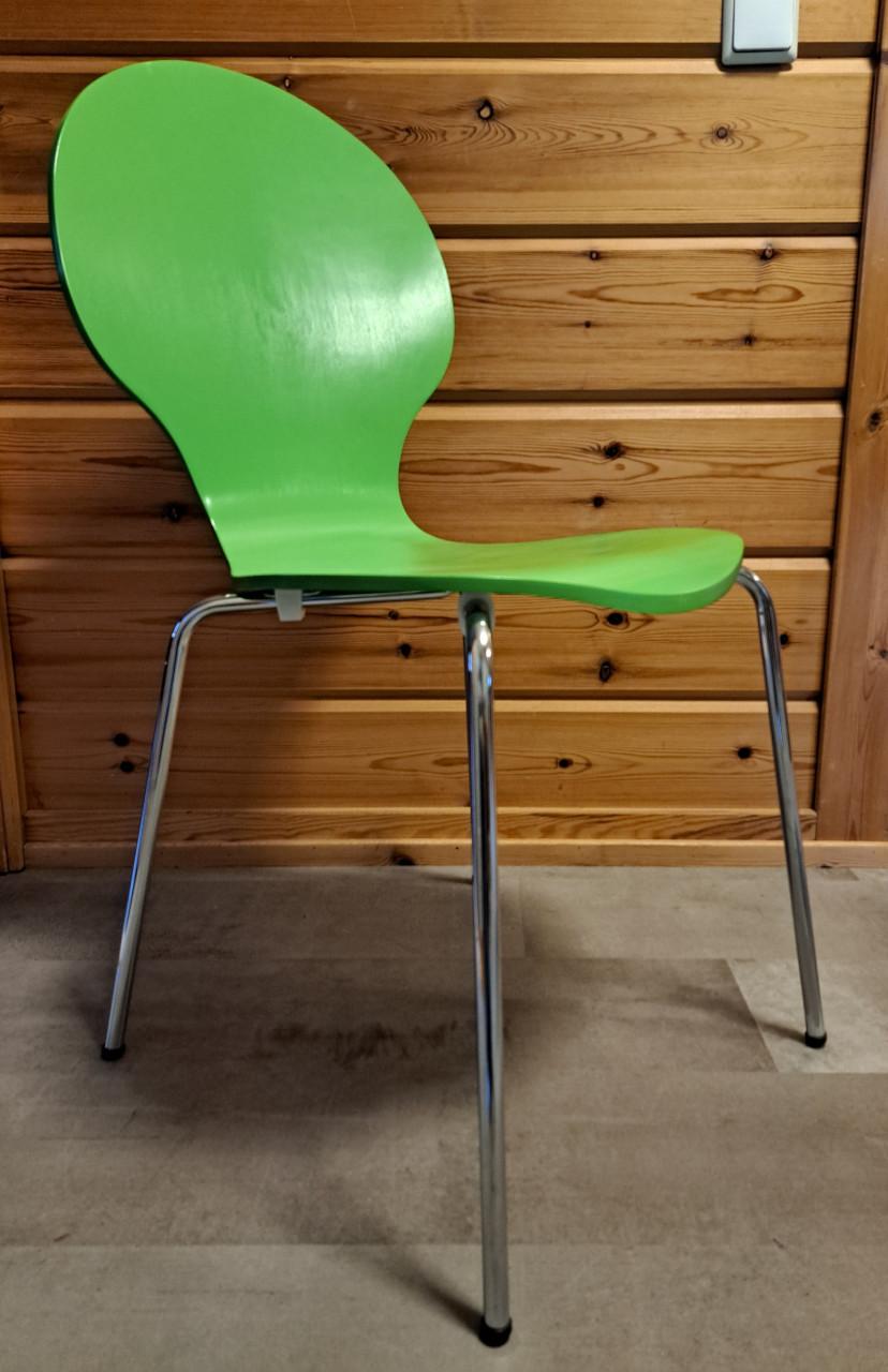 Twee groene houten vlinderstoeltjes in mooie staat