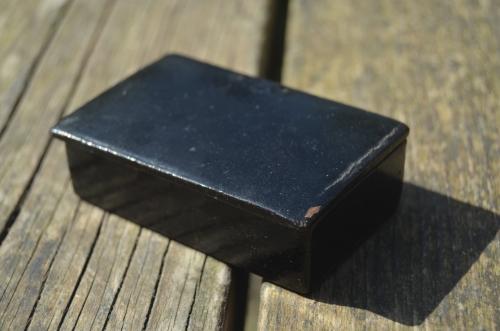 Klein houten (spelden)doosje