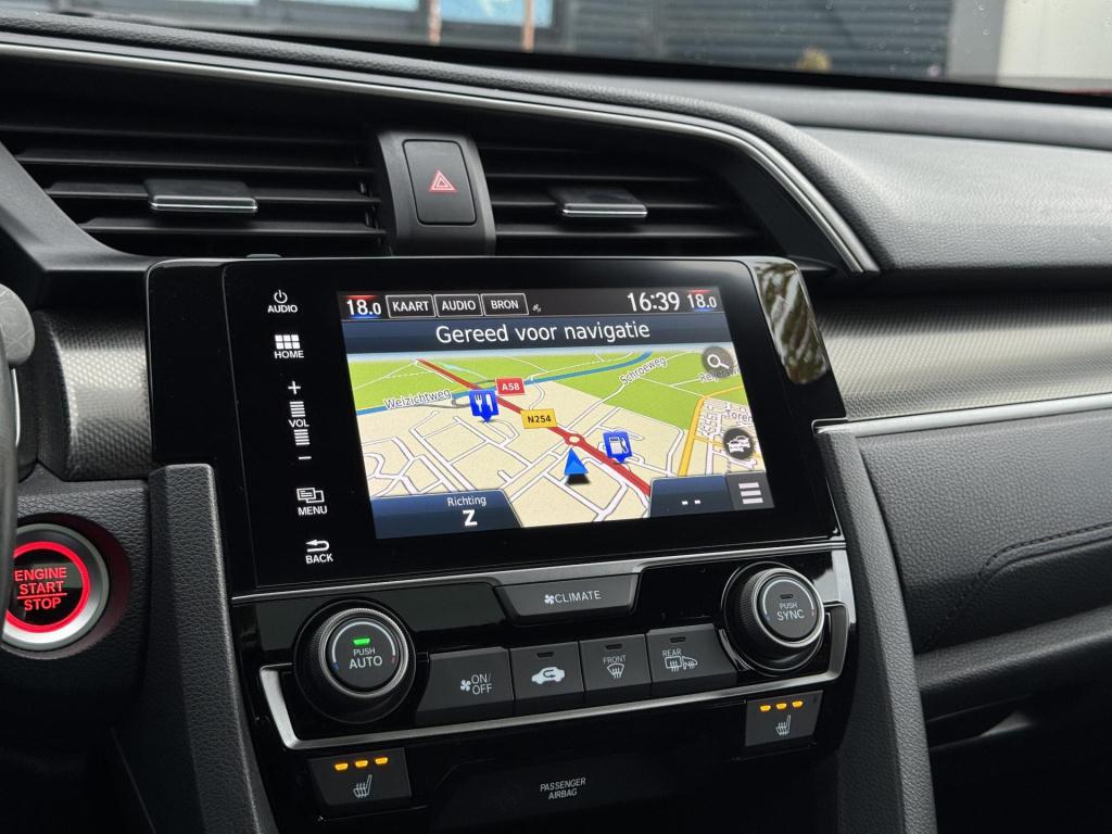 Honda Civic 1.0 i-vtec executive nl-auto, panoramadak + trekhaak!