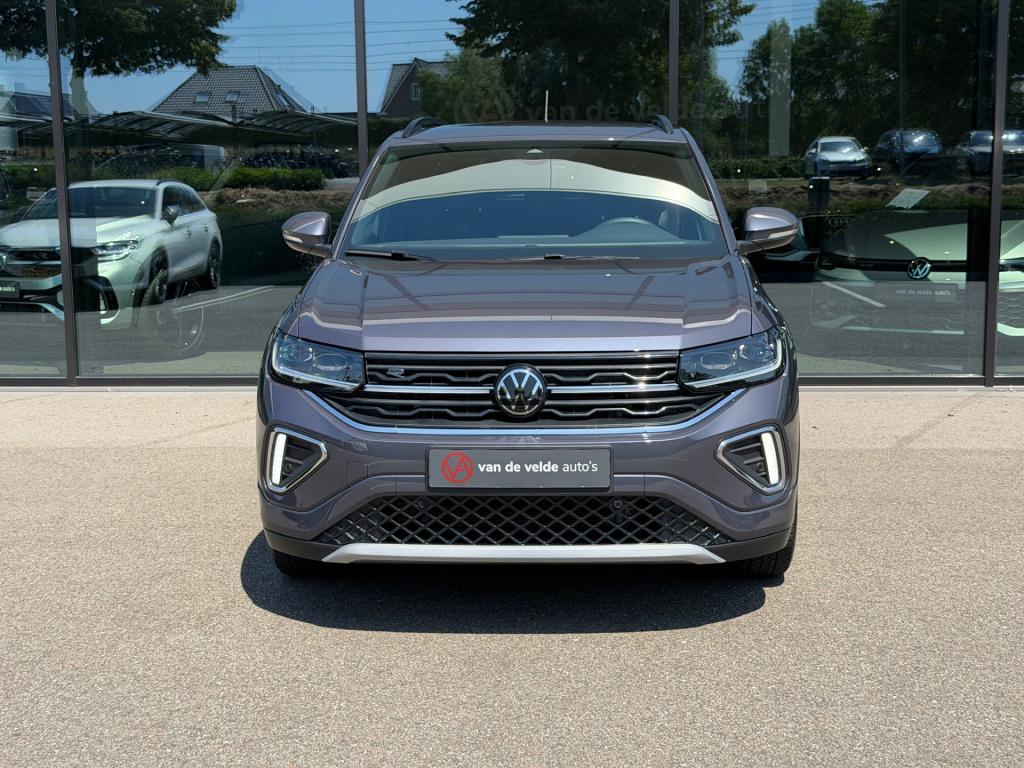 Volkswagen T-cross 1.5 tsi 150pk dsg r-line | camera | trekhaak | navi | iq