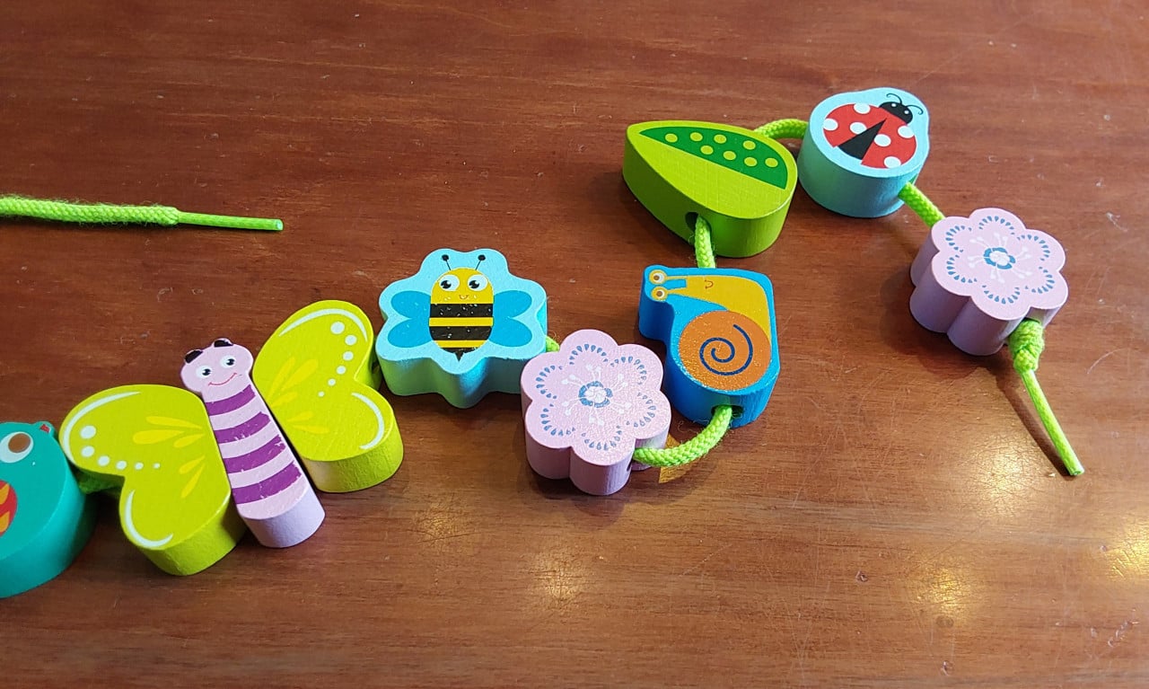 Houten rijgspel voor 1,5-4 jaar