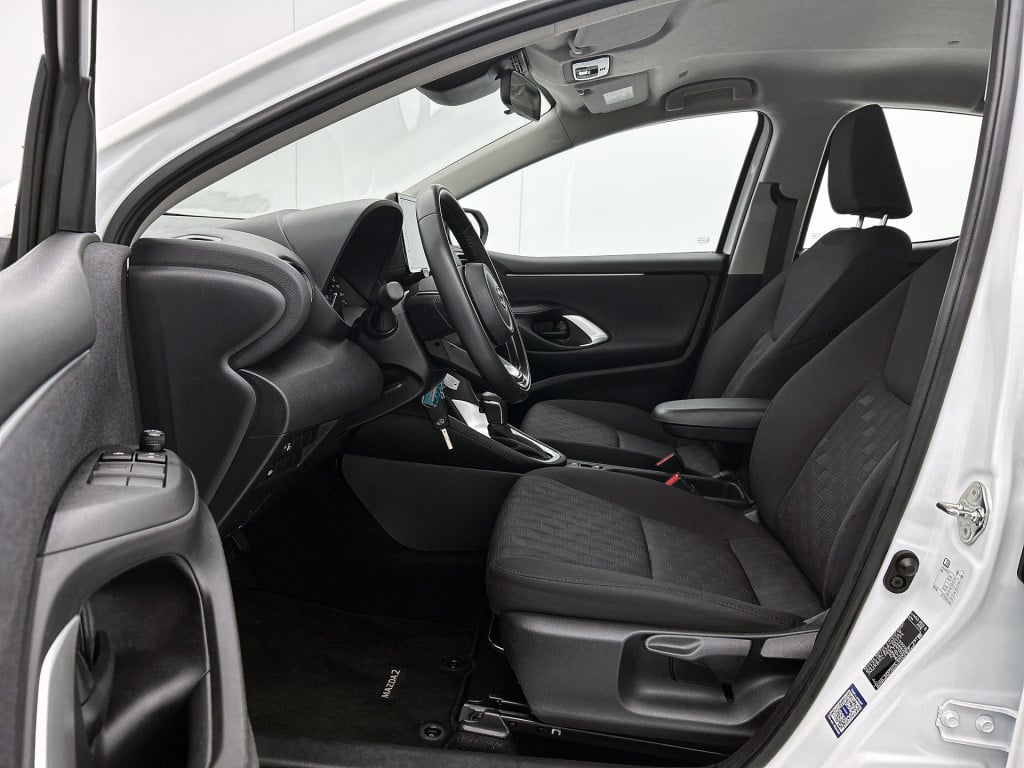 Mazda 2 Hybrid 1.5 centre-line