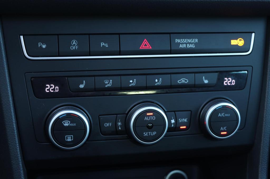 Seat Ateca 1.5 tsi style business intense 150pk |  pano | camera | stoel- e