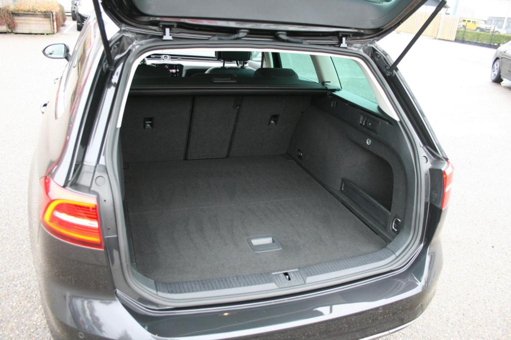 Volkswagen Passat variant 1.5 tsi highline