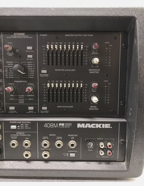 Mackie 406M FR Series powermixer, 2x250 watt zangversterker