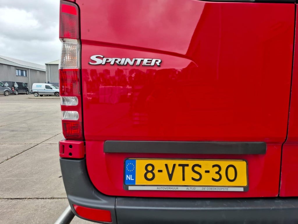 Mercedes-Benz Sprinter 210 2.2 cdi 366 hd 3 zits / side bars / perfect voor