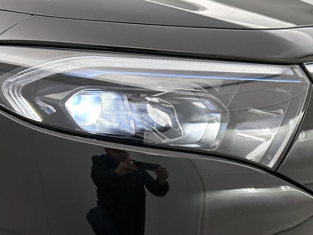 Mercedes-Benz Eqa 250 business solution luxury 67 kwh ledkoplampen | parkee