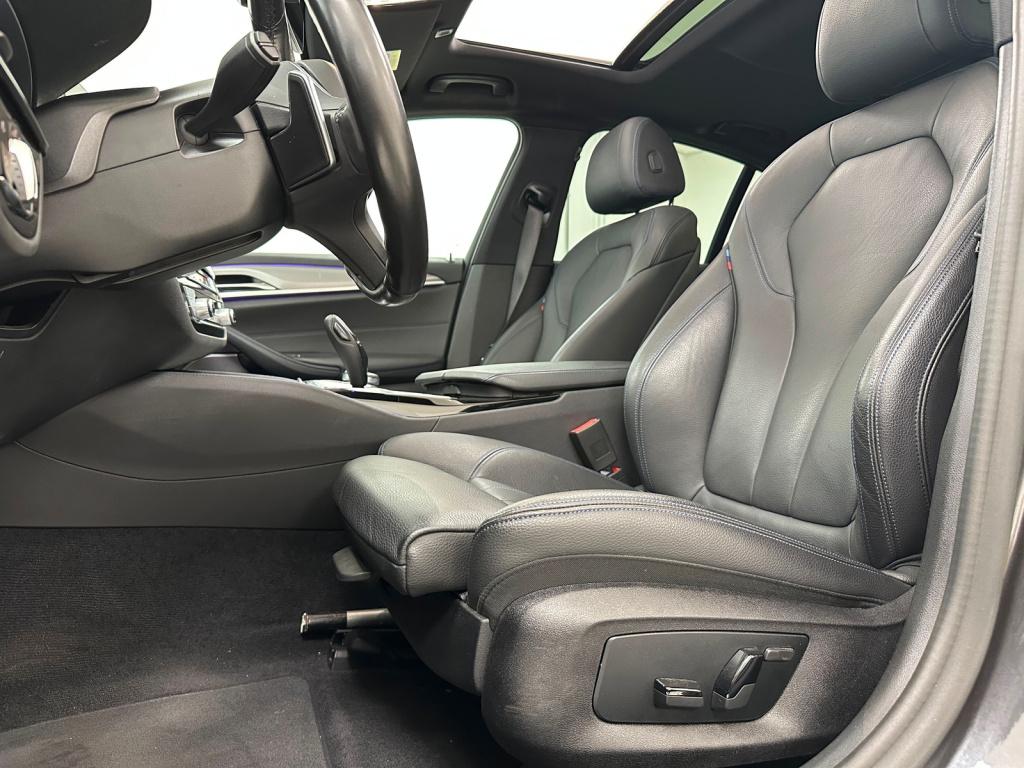BMW 5 Serie 530e xdrive m-sport | harman/kardon | schuif/kanteldak | co-pil