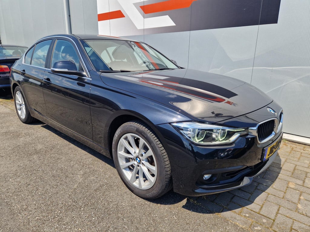 BMW 3-serie 330e centennial high executive