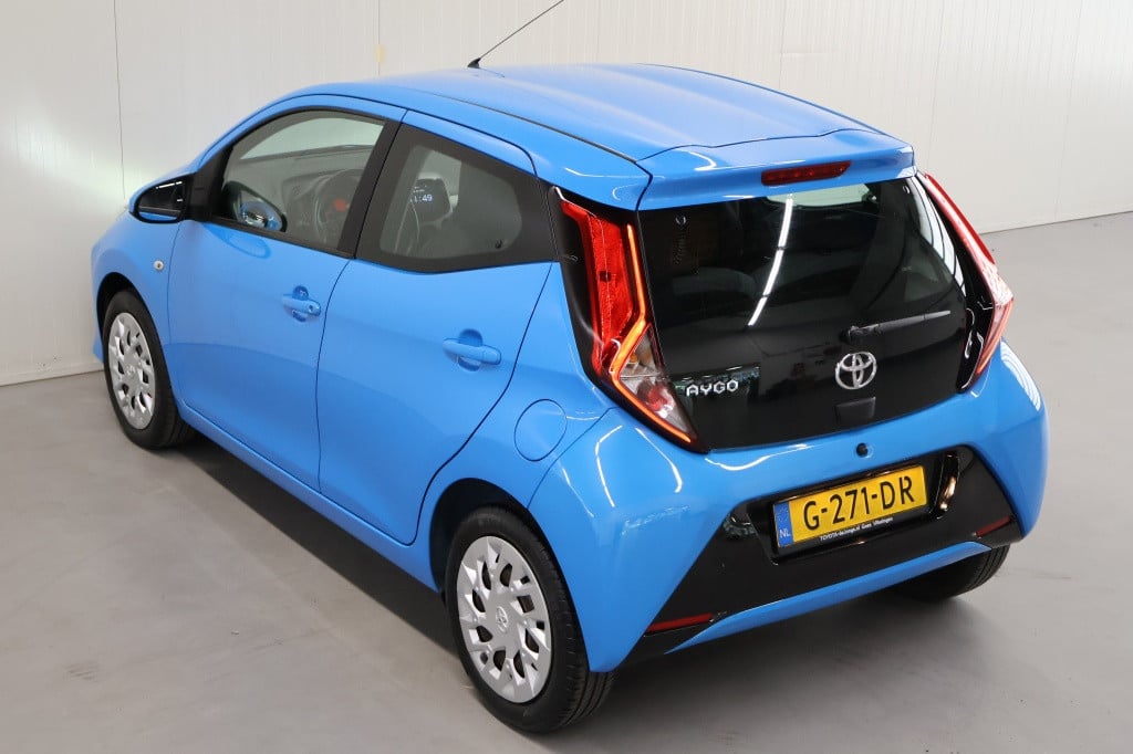 Toyota Aygo 1.0 vvt-i x-play ltd
