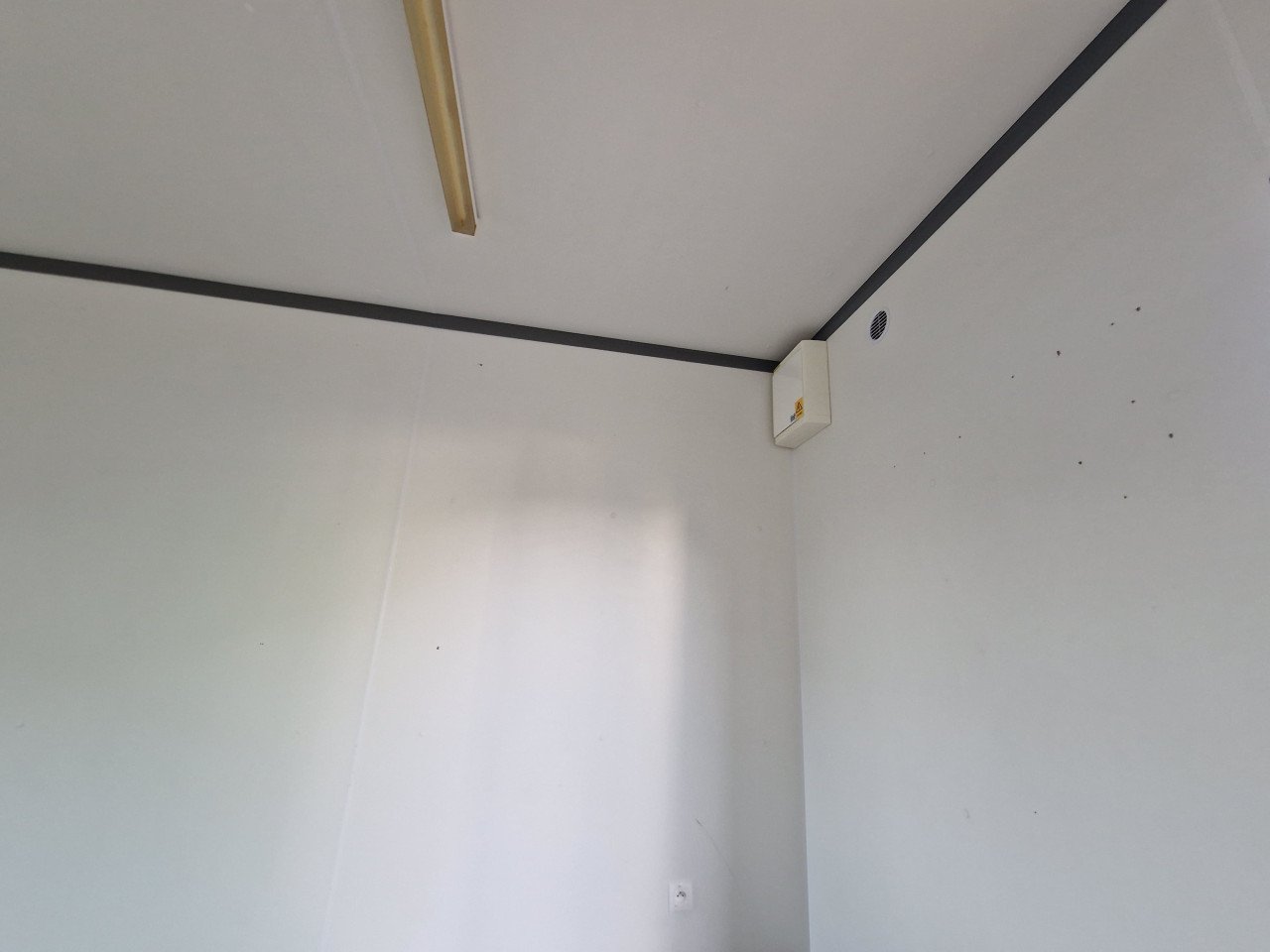 Kantoorunit / bouwkeet / schaftkeet / woonunit 6x3m