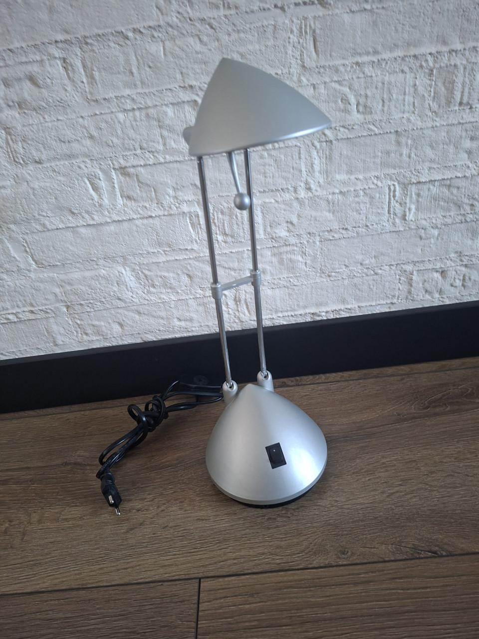 Te koop buro lampje grijs