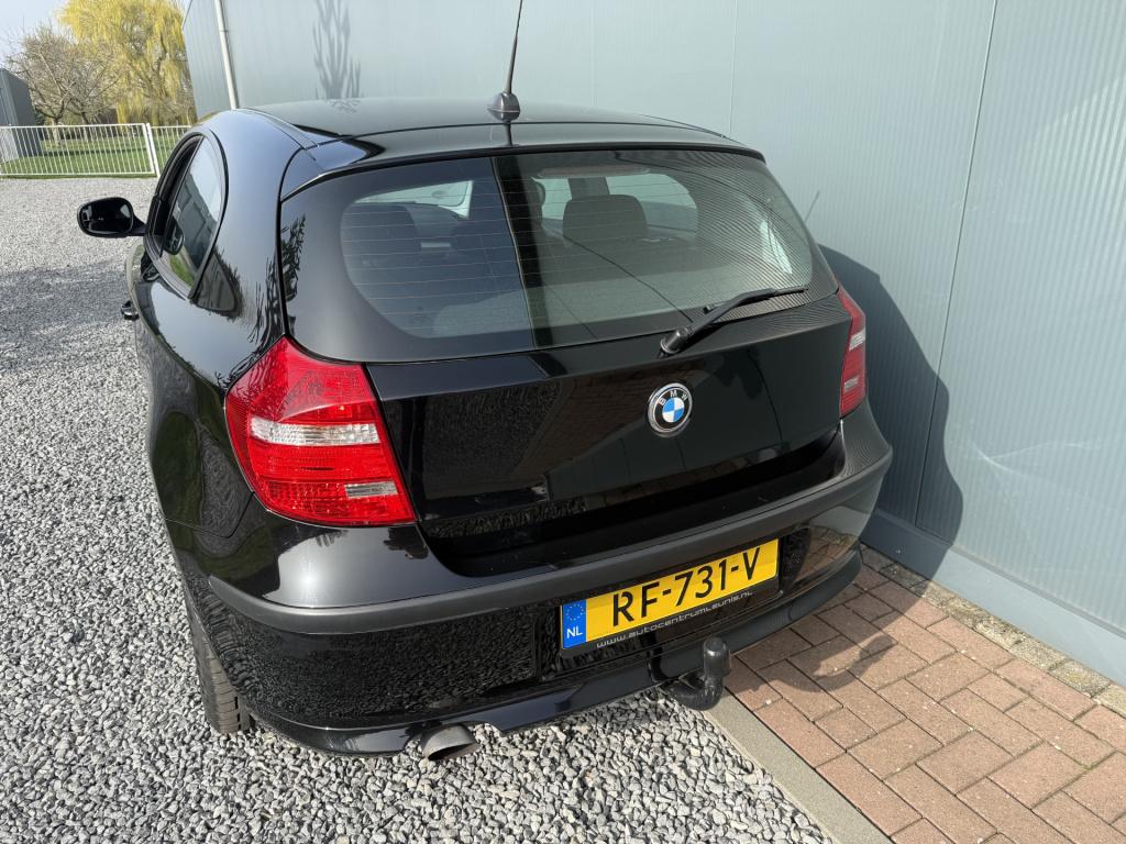 BMW 1 Serie 116i 2.0 122pk executive 3-drs