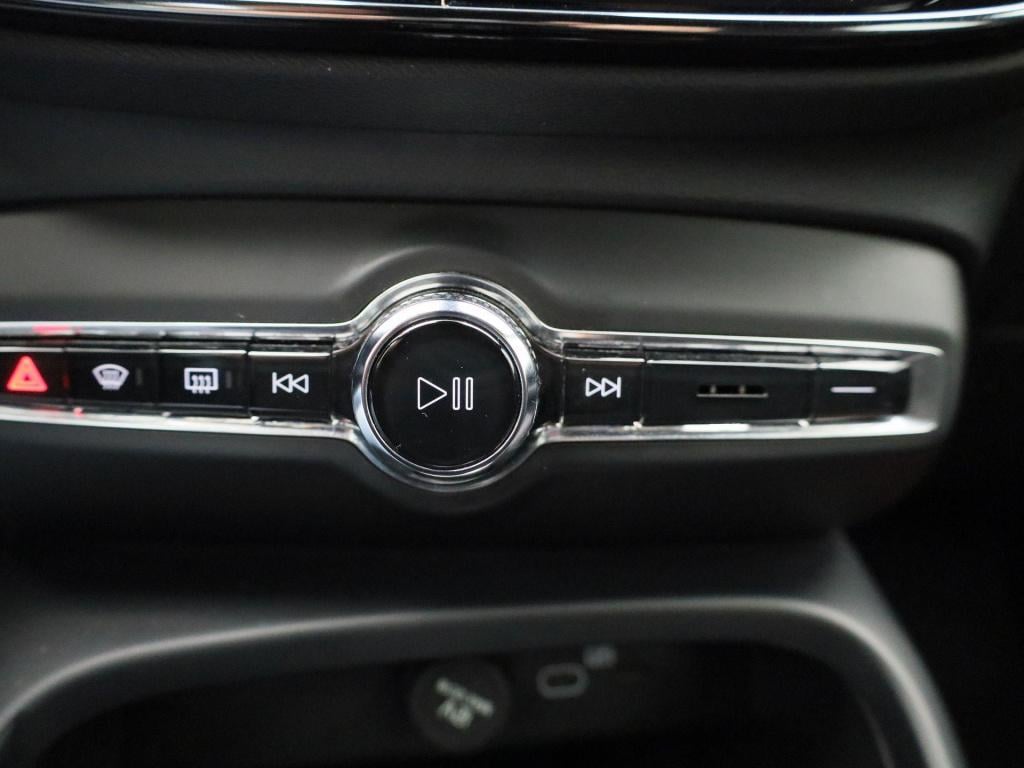 Volvo XC40 recharge core | automaat | apple carplay / android auto | virtua