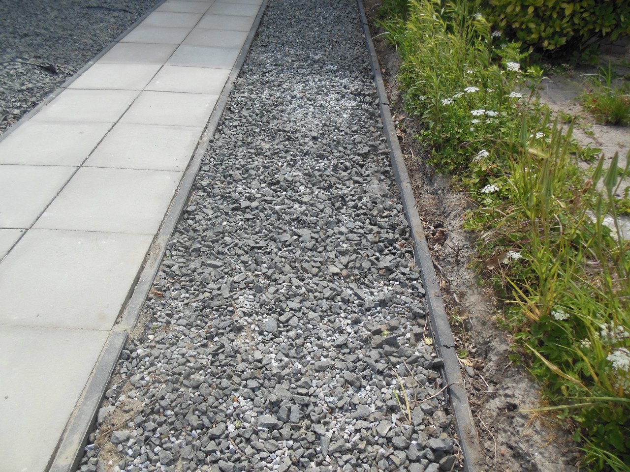 Tuinonderhoud - onkruid verwijderen.