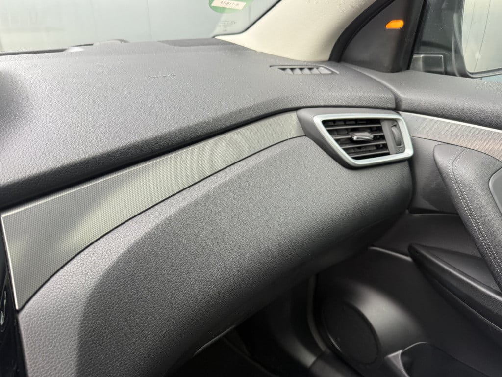Nissan Qashqai 1.2 tekna pakket 5-drs
