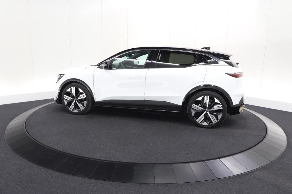 Renault Megane E-tech ev60 optimum charge iconic | 360 camera | harman kard