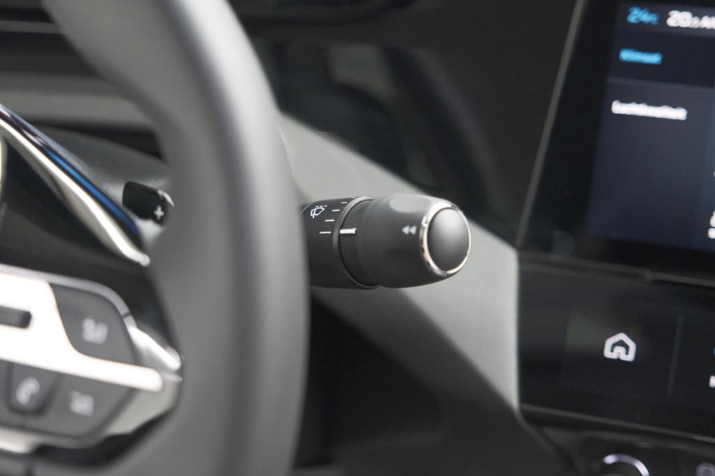 Peugeot 408 1.2 hybrid 136 e-dsc6 allure | 360 camera | navigatie | parkeer
