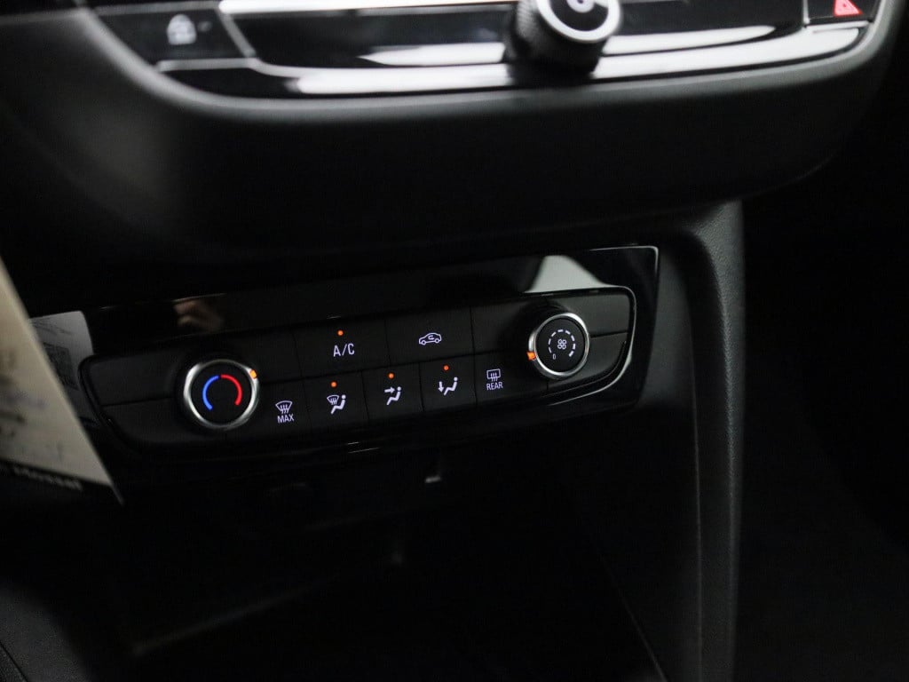 Opel Corsa 1.2 edition | airco | navigatie |  apple carplay/android auto