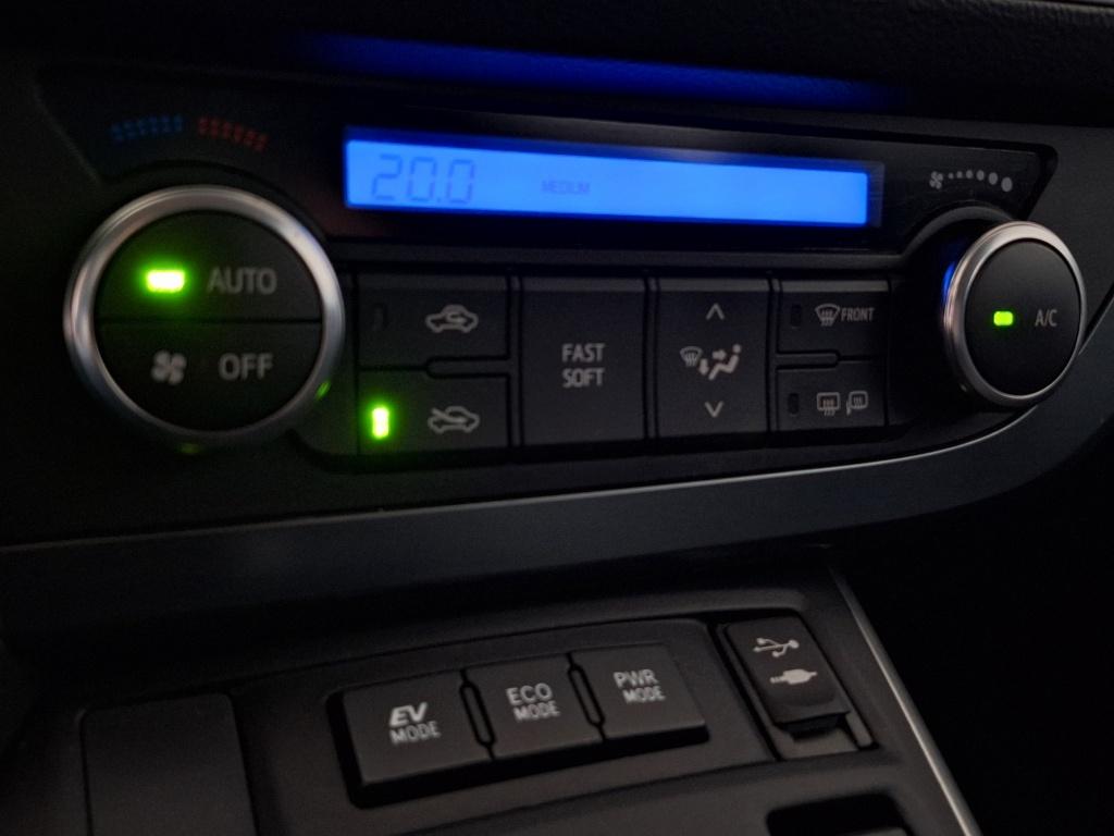 Toyota Auris 1.8 hybrid aspiration|verkocht