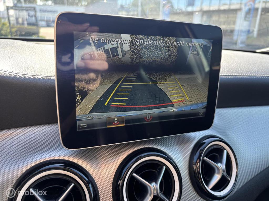 Mercedes-Benz Gla-klasse 200 premium plus amg edition