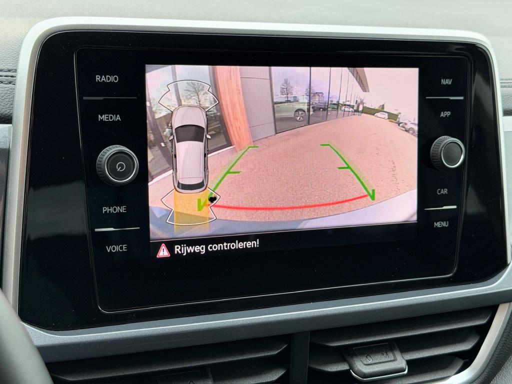 Volkswagen T-roc 1.5 tsi 150pk dsg style | navi | camera | ergo stoel | rij