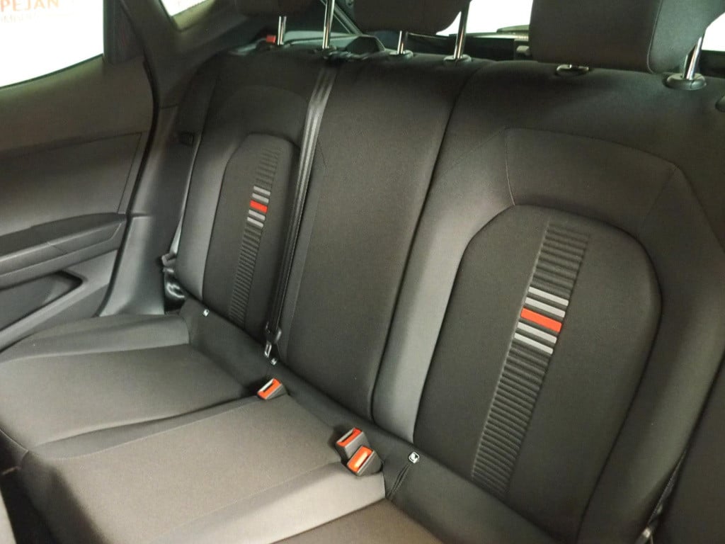 Seat Ibiza 1.0 tsi fr business intense nl auto, camera, appconnect, pdc, cr