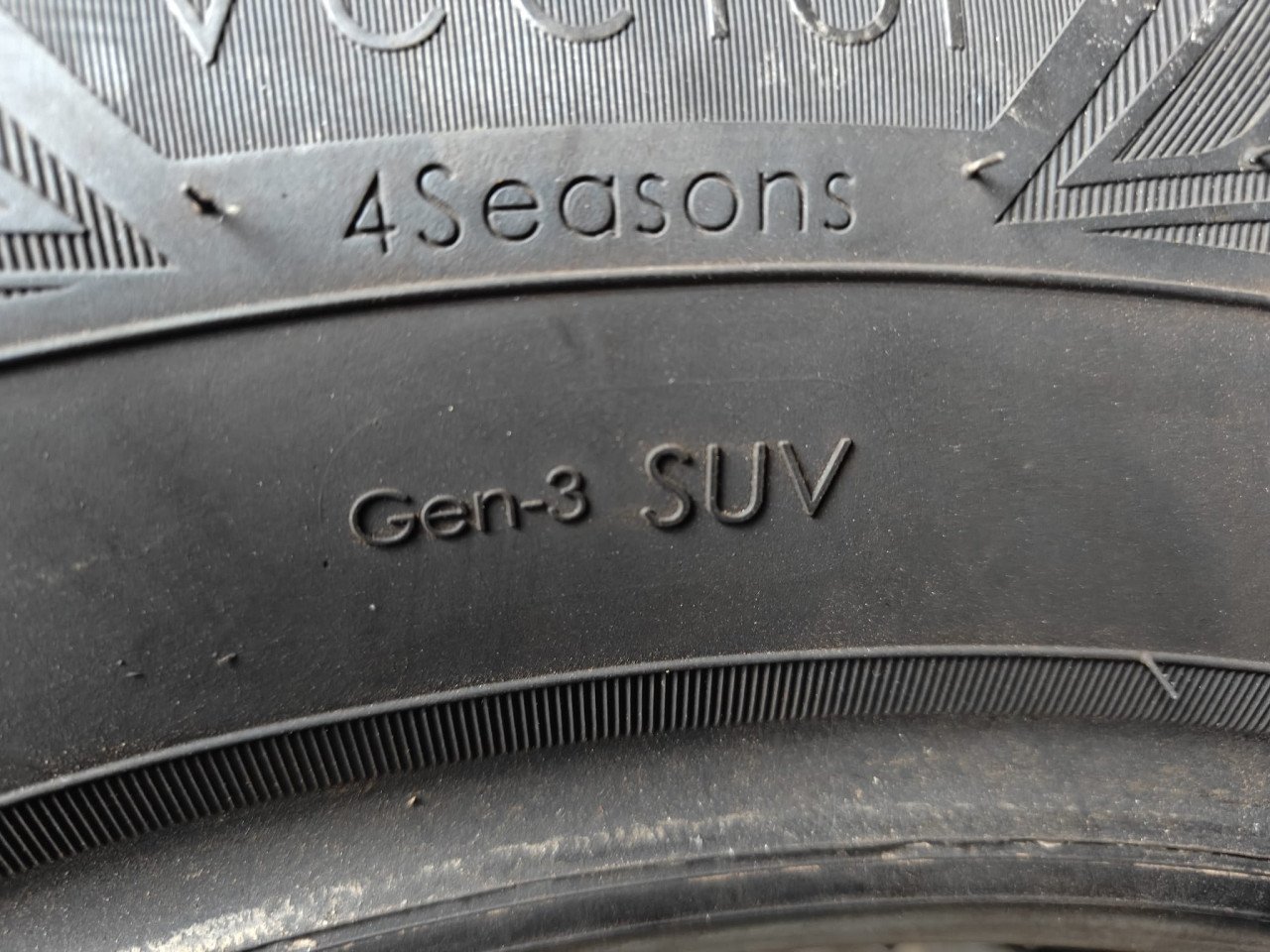 4 stuks Good Year All seasons banden 215/60/17 100v Gen 3
