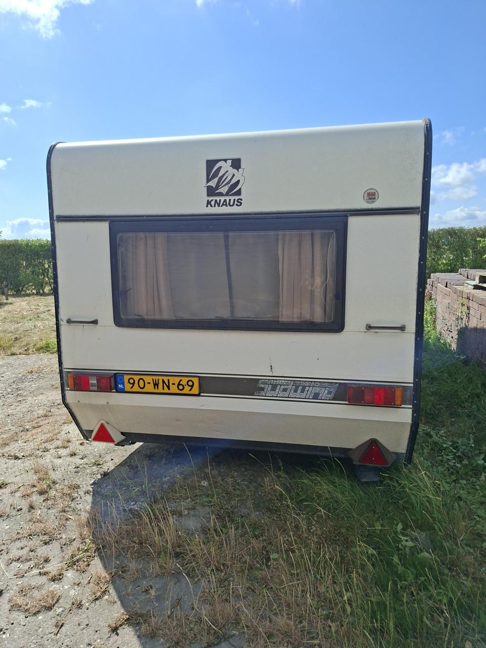 Gepimpte Knaus caravan. Incl.  Stapelbed 5 personen